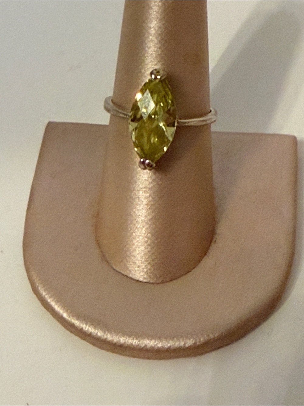 RING STERLING SILVER 925 MARQUIS FACETED YELLOW STONE SIZE 8 3.8g